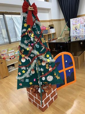 クリスマスツリーが完成したよ お知らせ 青山保育園